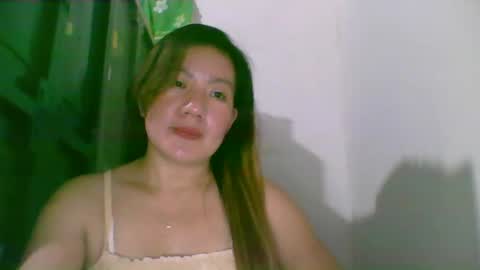 Snapshot of lipsofangel16 chatting on January 14, 6:56 am im cherry online show from January 14, 6:56 am