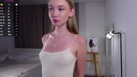 Lina online show from March 2, 11:30 am