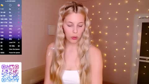 Snapshot of lirelith chatting on October 7, 4:22 pm Lilith online show from October 7, 4:22 pm