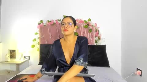 Snapshot of lisa_t08 chatting on September 23, 5:05 am Lisa Thompson online show from September 23, 5:05 am