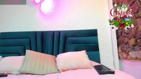 lisa white  online show from December 29, 9:09 pm