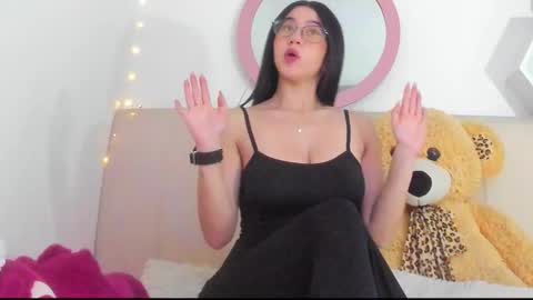 Snapshot of lisaa_a chatting on October 3, 1:54 am Lisa online show from October 3, 1:54 am