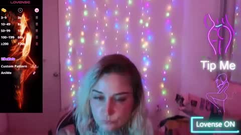 Snapshot of lisacasandra chatting on March 5, 3:29 am lisacasandra online show from March 5, 3:29 am