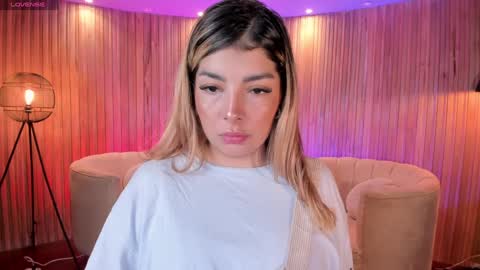 LISA MONROE online show from February 3, 11:31 am