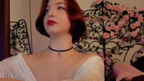 Snapshot of lisavamp chatting on September 15, 11:23 pm LisaVamp online show from September 15, 11:23 pm