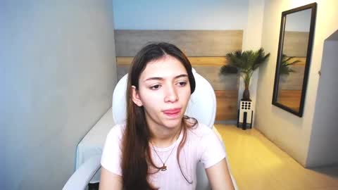 Liseth Fox online show from December 21, 12:27 pm