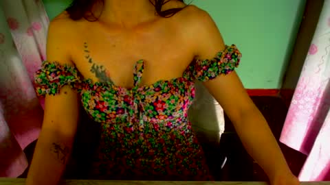 Snapshot of lisstaylor chatting on December 23, 3:55 pm Liss online show from December 23, 3:55 pm