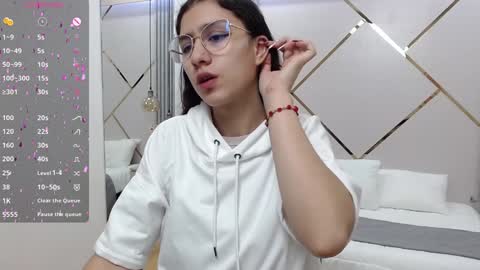 Lita online show from December 28, 2:10 pm