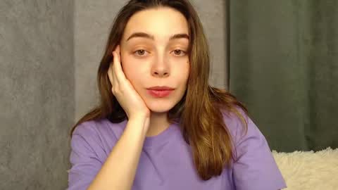 Snapshot of little_mia__ chatting on December 4, 8:18 pm Mia Im online every day 1530 PM in New York 2030 PM in London online show from December 4, 8:18 pm