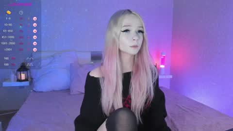 Snapshot of little_misaki chatting on December 16, 9:52 pm Maria online show from December 16, 9:52 pm