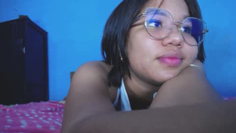 little_onixxx online show from October 10, 6:35 pm