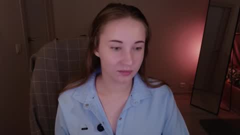 Snapshot of little_pretty_woman chatting on October 16, 7:38 pm little_pretty_woman online show from October 16, 7:38 pm