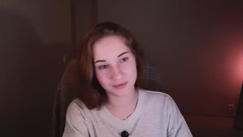 Snapshot of little_pretty_woman chatting on October 2, 7:52 pm little_pretty_woman online show from October 2, 7:52 pm