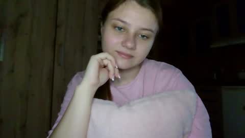 little_shygirl_ online show from November 8, 5:34 am