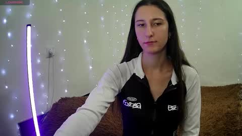 Snapshot of littleahwitch chatting on September 17, 10:24 am LittleAhWitch online show from September 17, 10:24 am