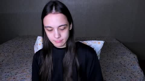 littleashleyy online show from December 21, 2:58 pm