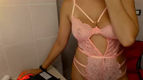 LittleDream20 online show from November 20, 8:15 am