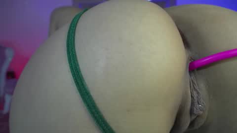 littlee_emma_ online show from February 20, 6:19 am
