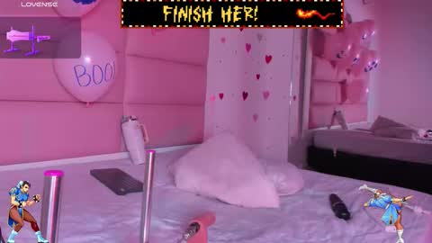 littlee_emma_ online show from October 12, 5:32 am