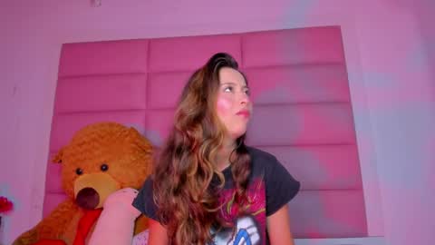 littlee_emma_ online show from March 3, 3:16 am