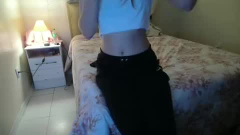 Snapshot of littlejinxxx chatting on September 14, 1:36 am littlejinxxx online show from September 14, 1:36 am