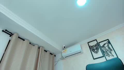 Sarahs Room online show from November 29, 9:41 pm