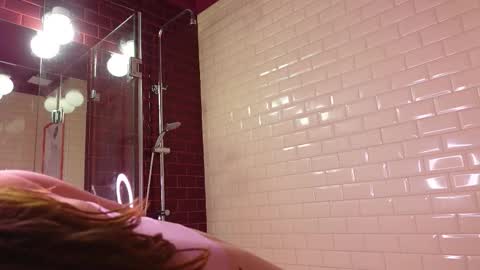 Liv 3 online show from October 25, 4:58 pm