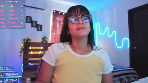 Snapshot of livfabi_ chatting on October 2, 6:35 pm Livfabi online show from October 2, 6:35 pm