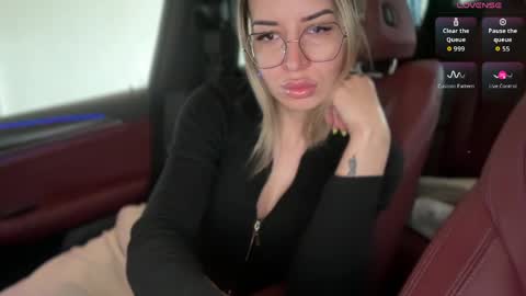 OnlyFans livia77   twitter liv20 4u online show from April 1, 8:15 am