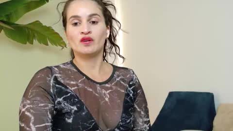 liz online show from December 1, 7:05 pm