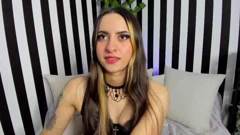 Liz  online show from December 3, 2:03 am