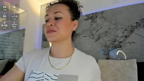 Liz  online show from November 21, 12:18 pm