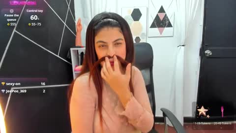 Snapshot of liz_levo chatting on October 3, 3:50 pm Liz 3 online show from October 3, 3:50 pm