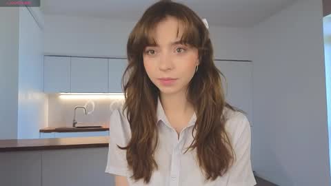 Hello there im Amelia Im new here Lets have fun online show from April 3, 3:15 am