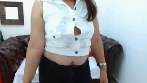 L I Z  E T H   online show from November 27, 9:06 pm