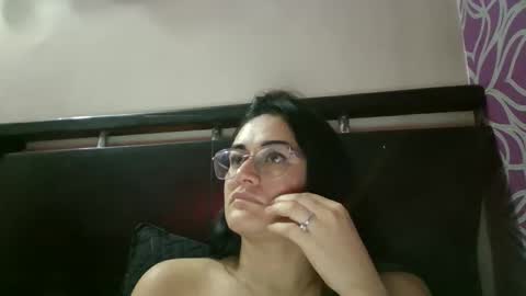 lizz kinsley online show from November 3, 4:16 am