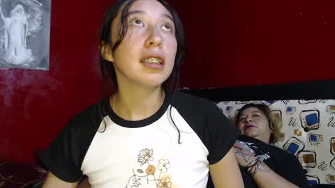 Snapshot of lizzy_kawuaii chatting on December 13, 5:16 am lizzy online show from December 13, 5:16 am