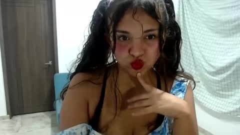 LizzyAngel18  online show from April 20, 3:31 am