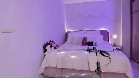 Kloe see you 28-11  to celebrate my birthday online show from March 26, 12:35 am