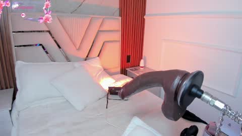 Lola Angel online show from January 28, 6:49 am