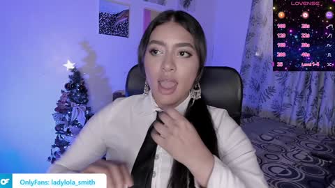 lolaasmith_21 online show from January 3, 9:26 pm