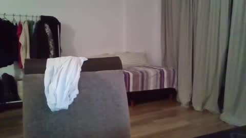 lolacloud online show from April 14, 2:11 am