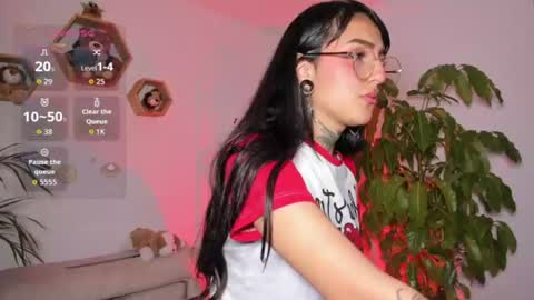 Lola online show from July 10, 11:48 pm