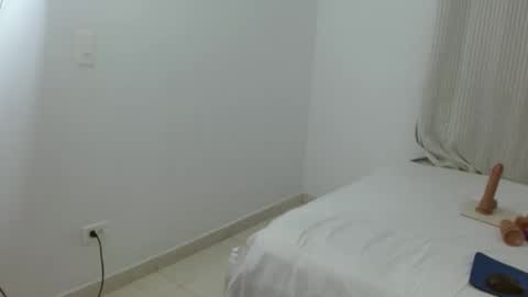 lolascarlettt online show from March 26, 1:52 am