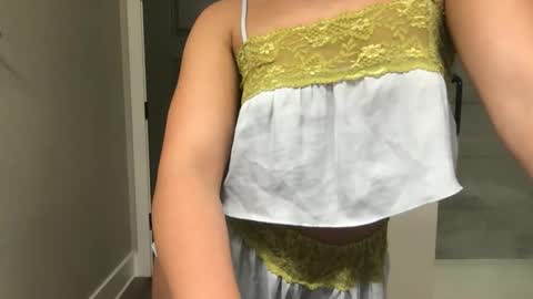 lolaskyyy159395 online show from February 3, 2:53 am