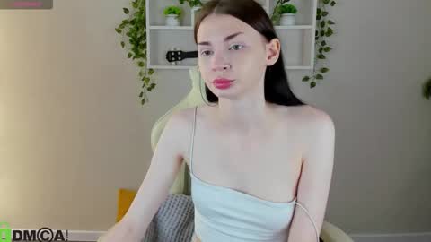 Lola online show from November 5, 9:36 am