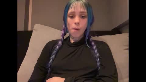 lole online show from November 10, 6:19 am