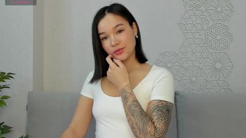 lolly_turner online show from January 13, 5:35 am