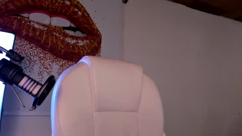 loly_marce online show from February 11, 10:18 pm