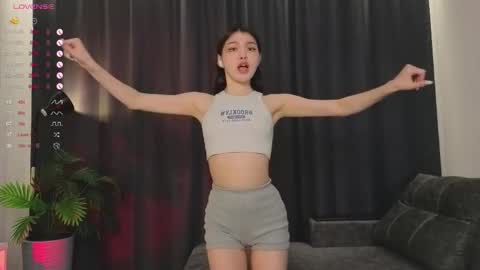 FloraIm new hereStreams 5 - 11 AM GMT 3 online show from November 8, 4:12 pm